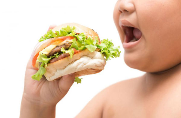پیشگیری از چاقی کودکان