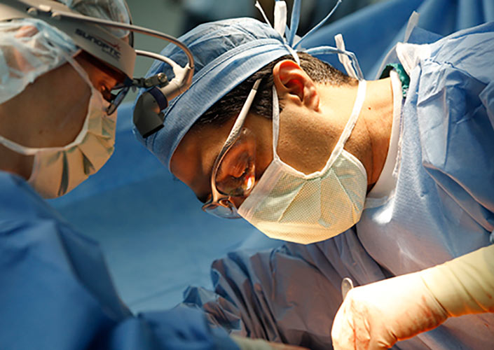 جراح تومور استخوانی